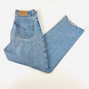 VTG Levis Jeans Womens 11 X 28 Blue 560 Relaxed Straight Leg 90s High Rise Denim
